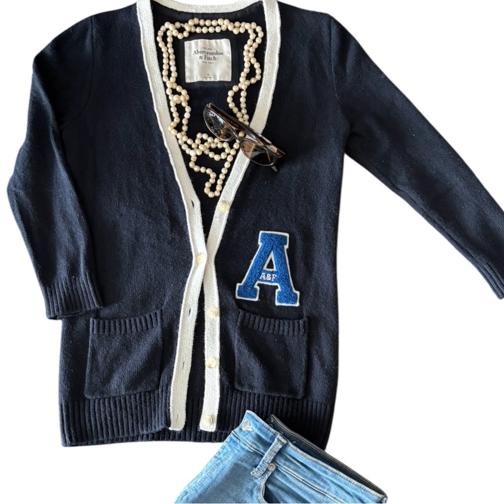 Abercrombie & Fitch Blue and White Cardigan Sweater
